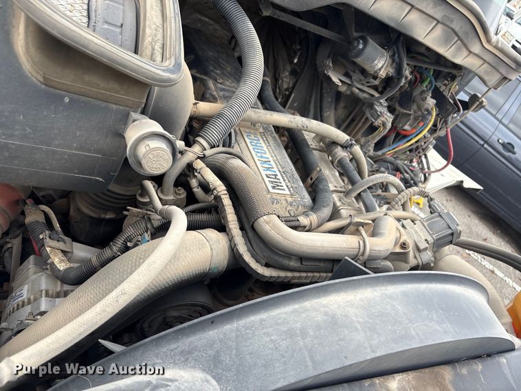 image for item EG8799 2009 International 4400 utility / service truck