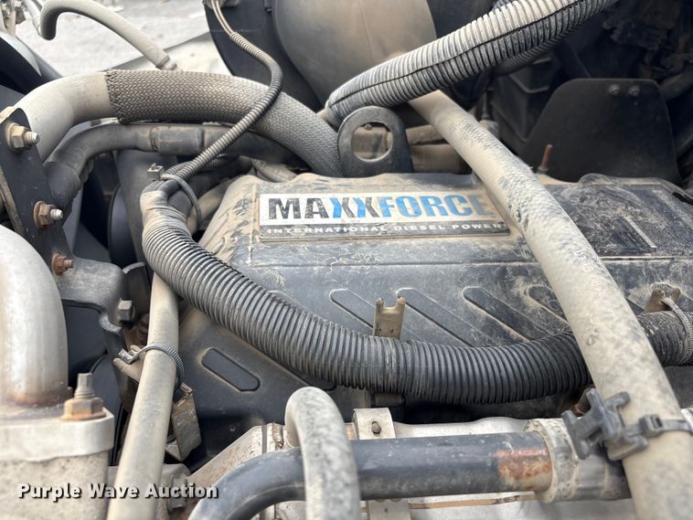 image for item EG8799 2009 International 4400 utility / service truck