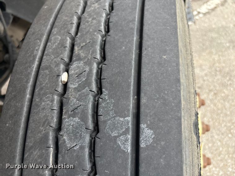 image for item EG8799 2009 International 4400 utility / service truck