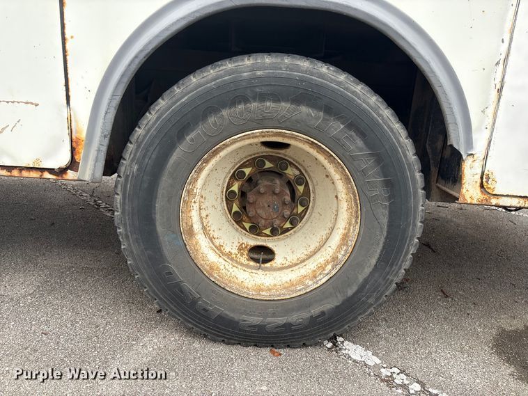 image for item EG8799 2009 International 4400 utility / service truck