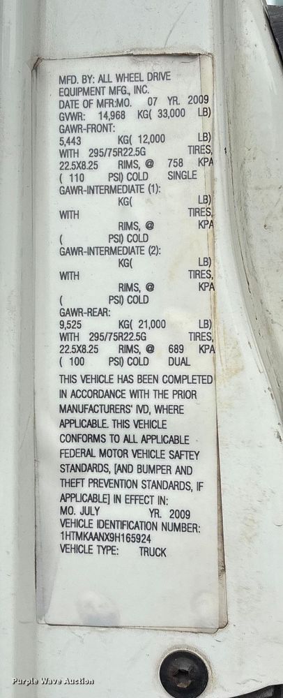 image for item EG8799 2009 International 4400 utility / service truck