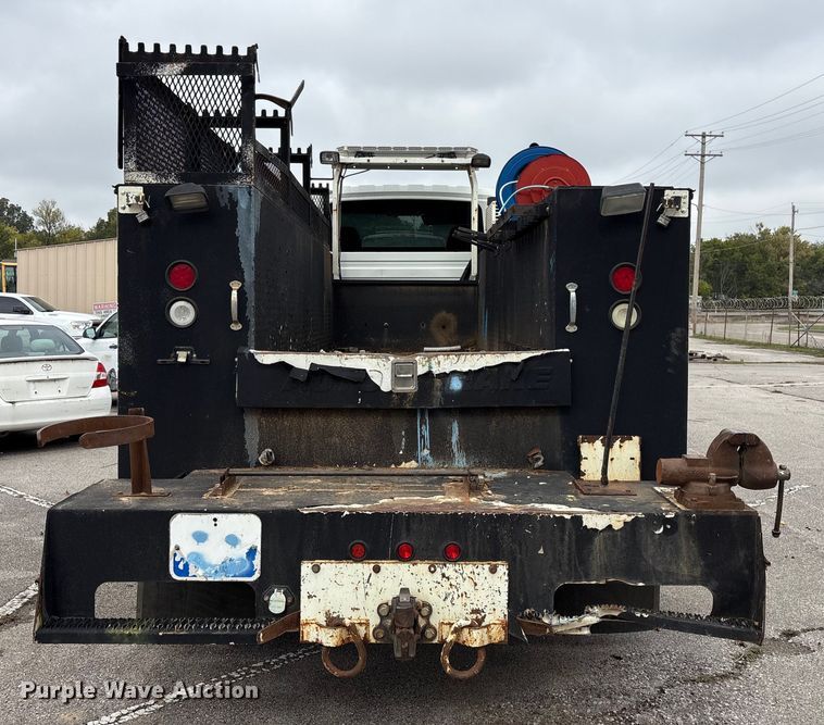 image for item EG8800 2011 International 7400 utility / service truck