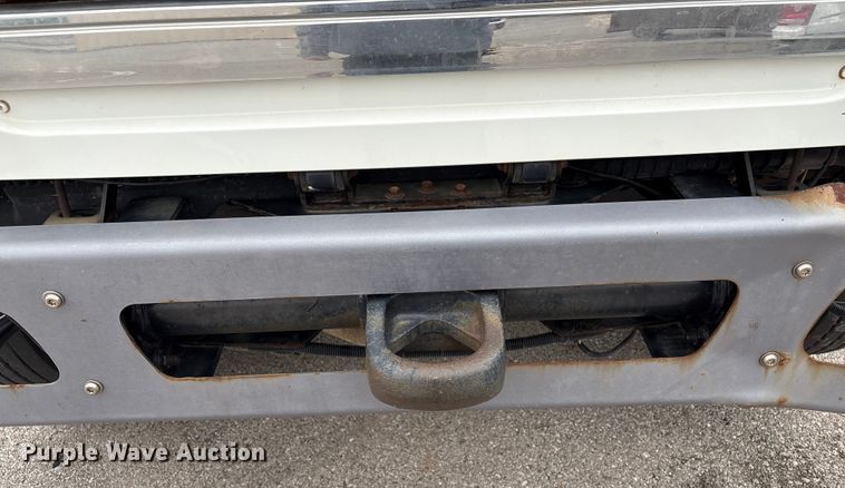 image for item EG8800 2011 International 7400 utility / service truck