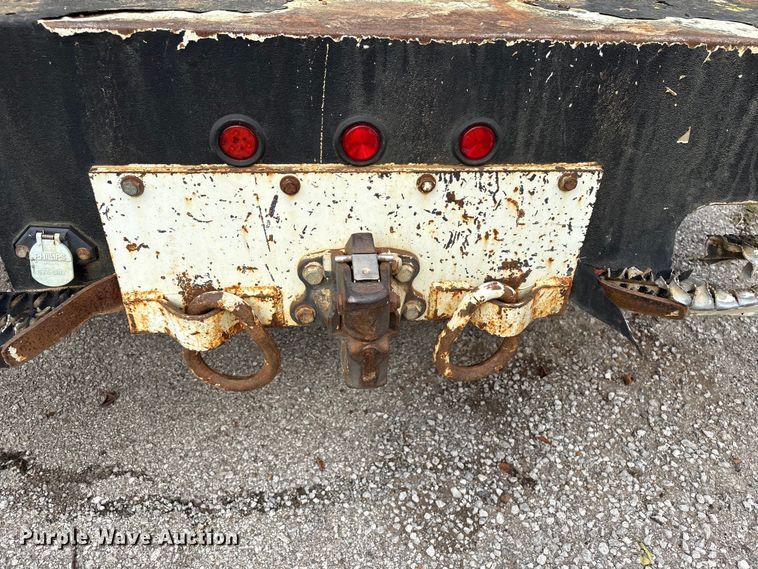 image for item EG8800 2011 International 7400 utility / service truck