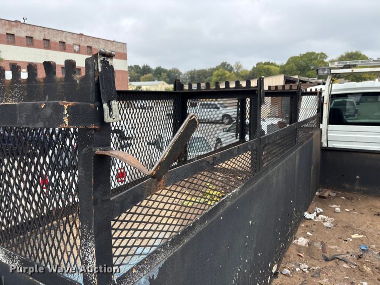 image for item EG8800 2011 International 7400 utility / service truck