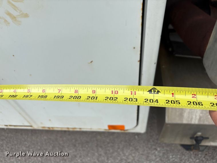 image for item EG8800 2011 International 7400 utility / service truck