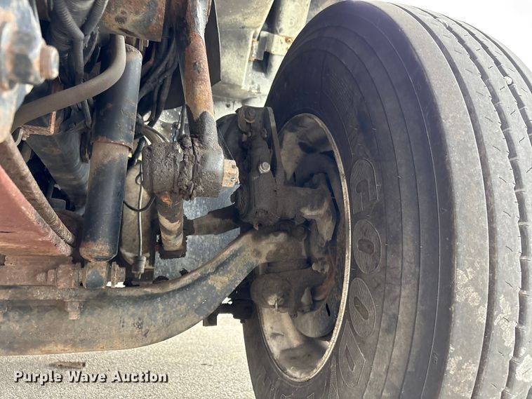 image for item EG8800 2011 International 7400 utility / service truck