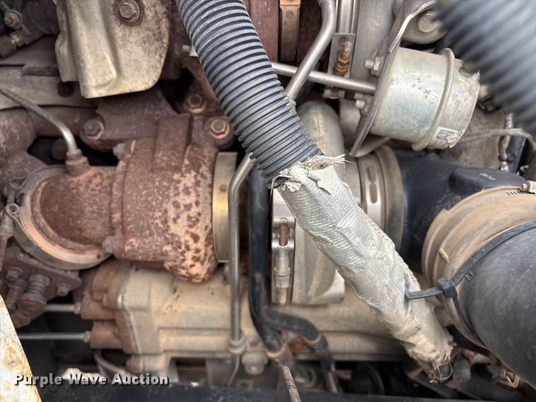 image for item EG8800 2011 International 7400 utility / service truck