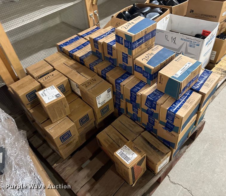 image for item EG8804 PVC plugs