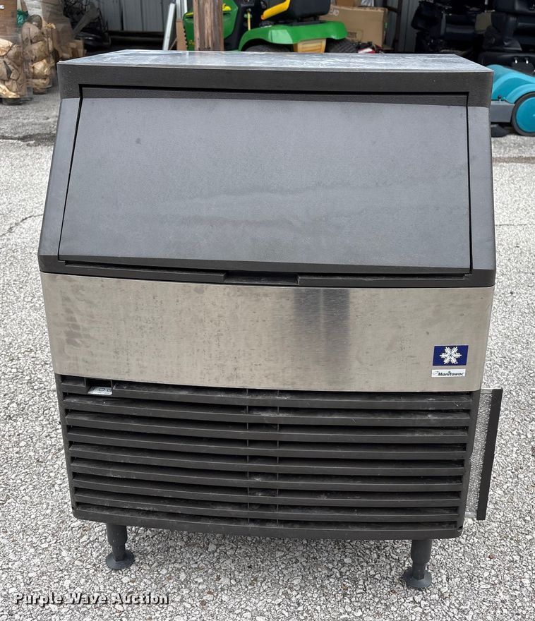 image for item EG8810 Manitowoc QD0272A ice maker