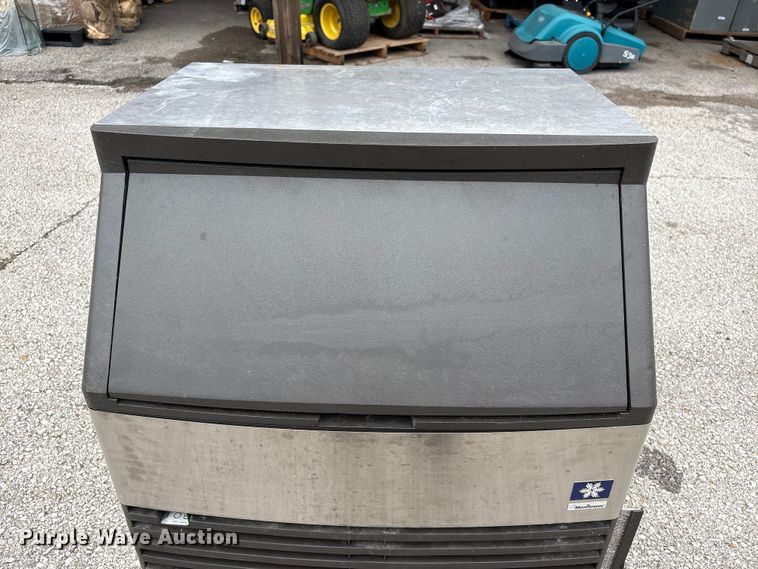 image for item EG8810 Manitowoc QD0272A ice maker