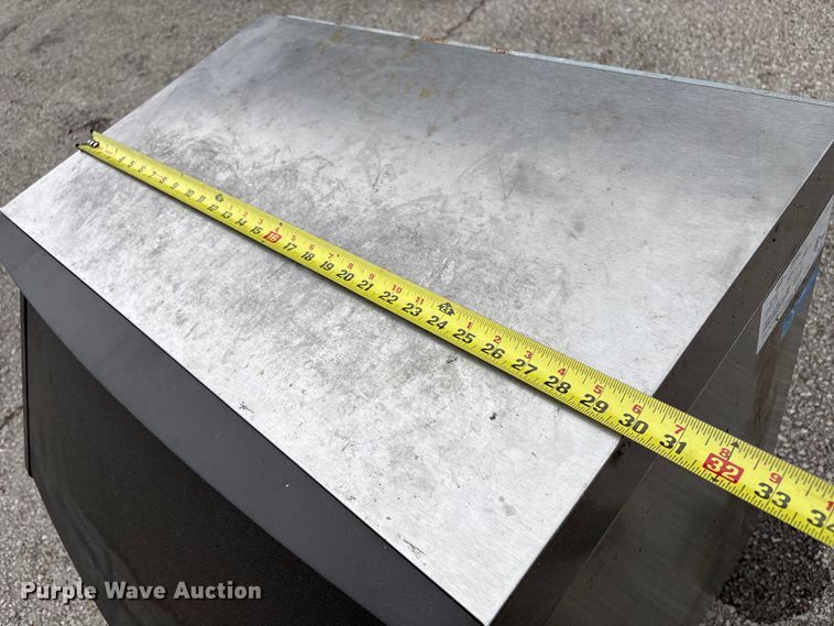 image for item EG8810 Manitowoc QD0272A ice maker