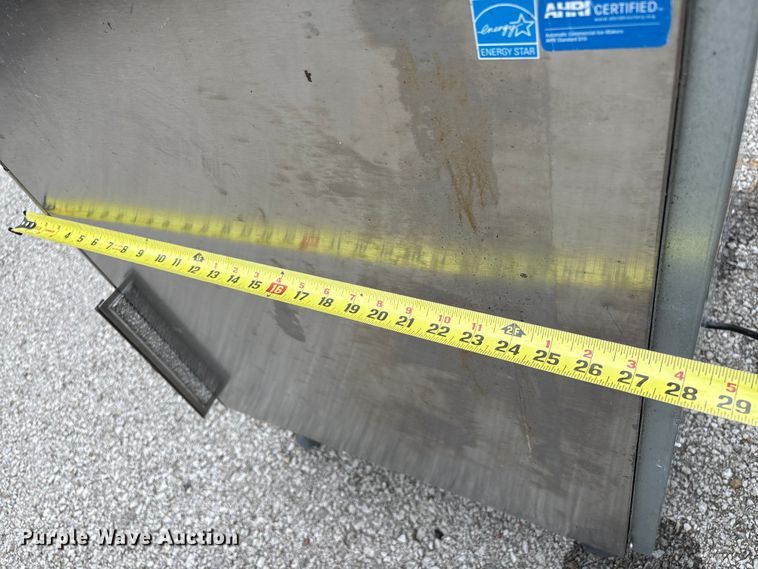 image for item EG8810 Manitowoc QD0272A ice maker