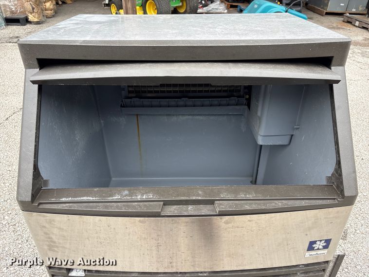 image for item EG8810 Manitowoc QD0272A ice maker