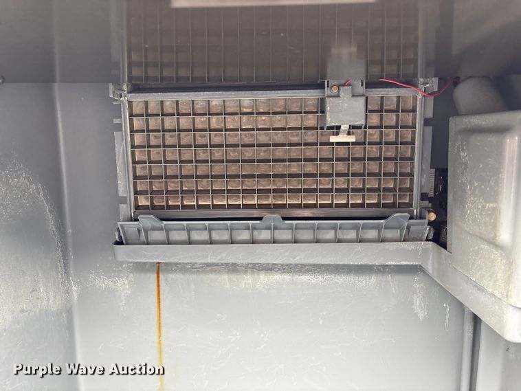 image for item EG8810 Manitowoc QD0272A ice maker