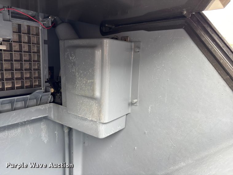 image for item EG8810 Manitowoc QD0272A ice maker