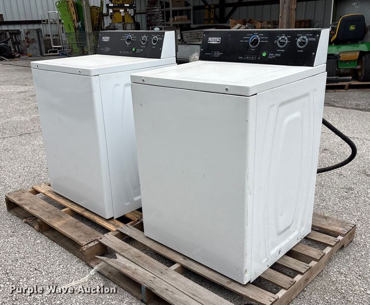 image for item EG8811 (2) Maytag Commercial MVWP575GW0 washers