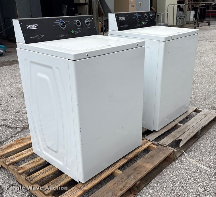 image for item EG8811 (2) Maytag Commercial MVWP575GW0 washers