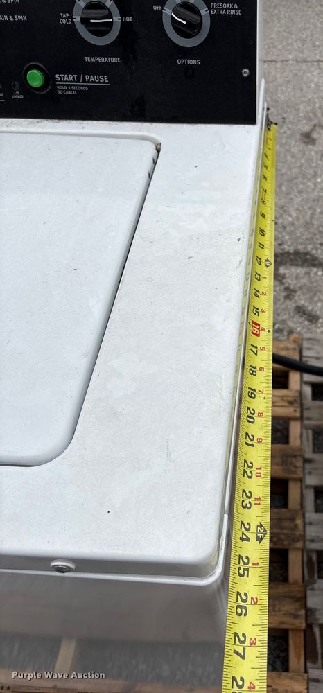 image for item EG8811 (2) Maytag Commercial MVWP575GW0 washers