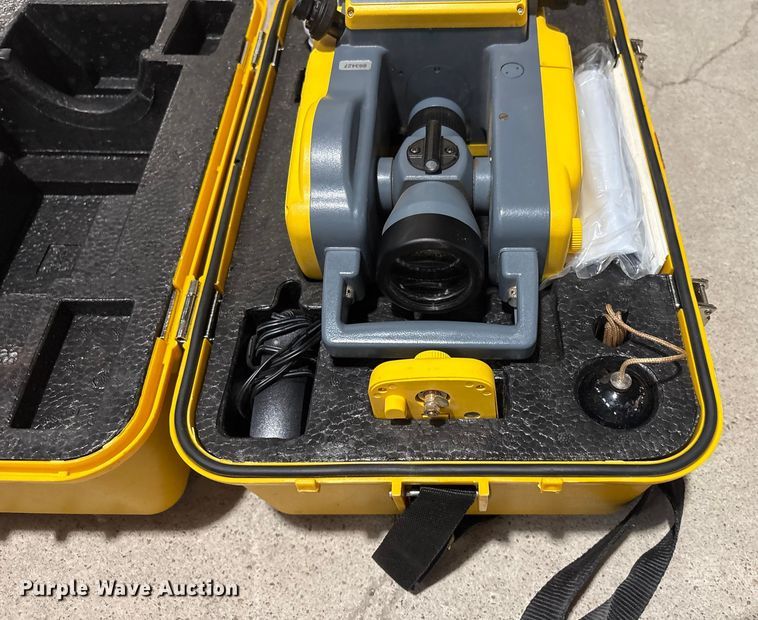 image for item EG8815 Spectra Precision DET-2 digital transit laser