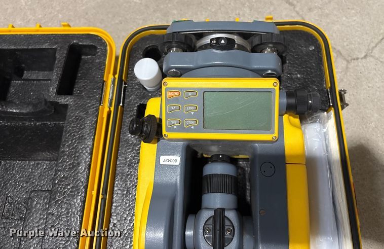 image for item EG8815 Spectra Precision DET-2 digital transit laser