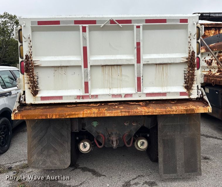 image for item EG8817 2001 International F-2554 dump truck