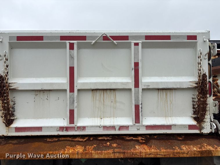 image for item EG8817 2001 International F-2554 dump truck