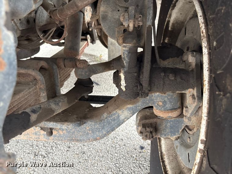 image for item EG8817 2001 International F-2554 dump truck