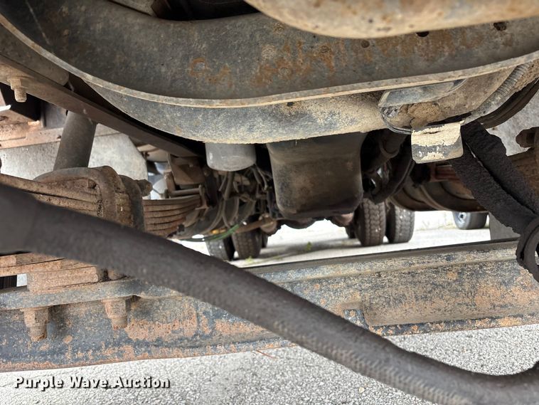 image for item EG8817 2001 International F-2554 dump truck