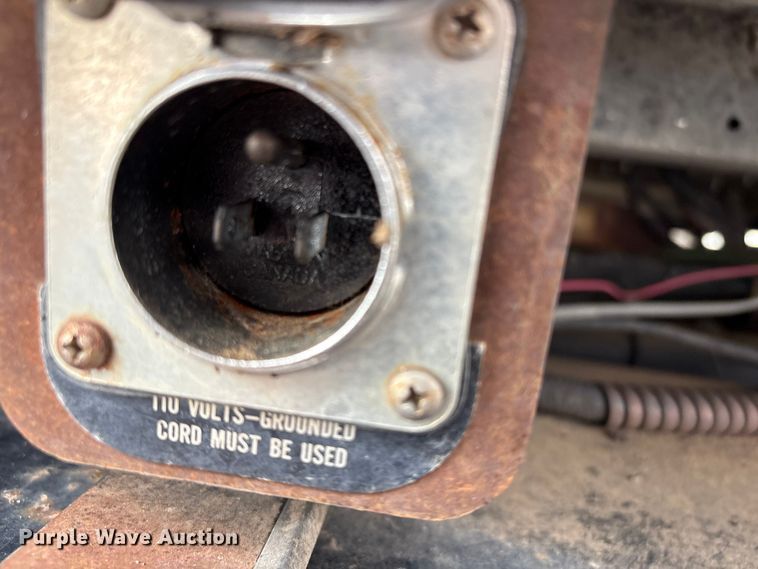 image for item EG8817 2001 International F-2554 dump truck