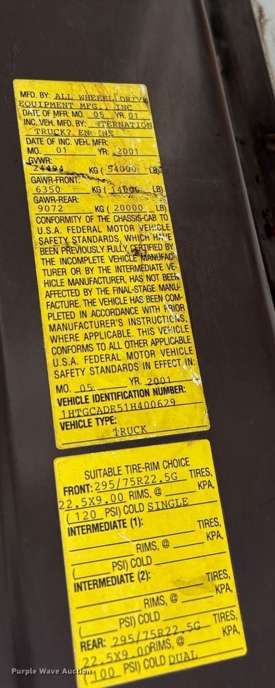 image for item EG8817 2001 International F-2554 dump truck