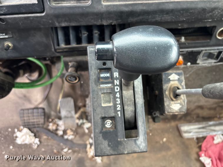 image for item EG8817 2001 International F-2554 dump truck