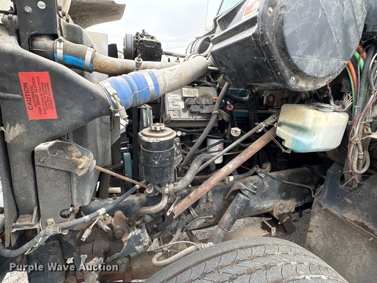 image for item EG8817 2001 International F-2554 dump truck