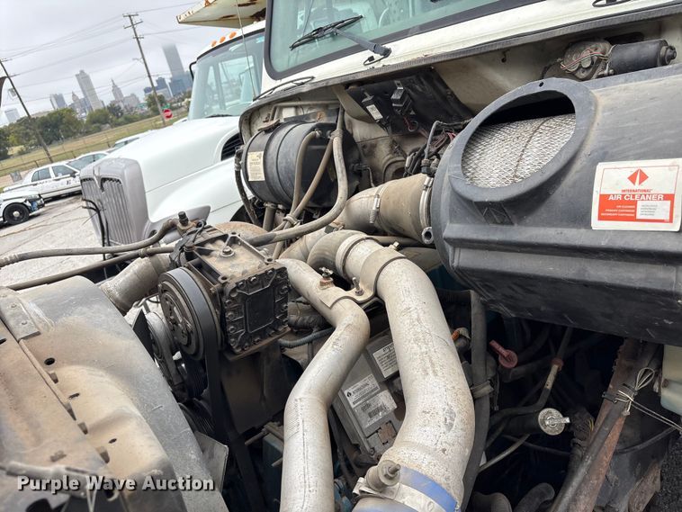 image for item EG8817 2001 International F-2554 dump truck