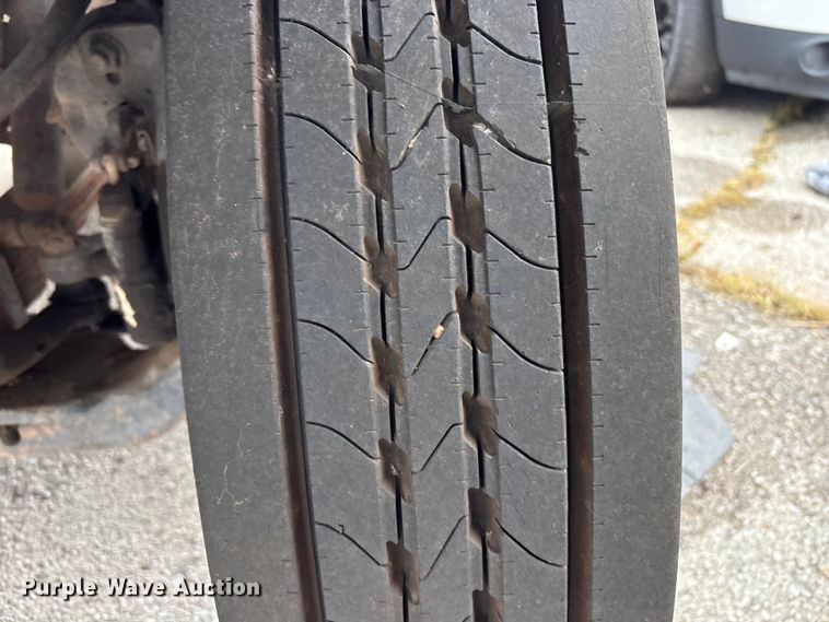 image for item EG8817 2001 International F-2554 dump truck