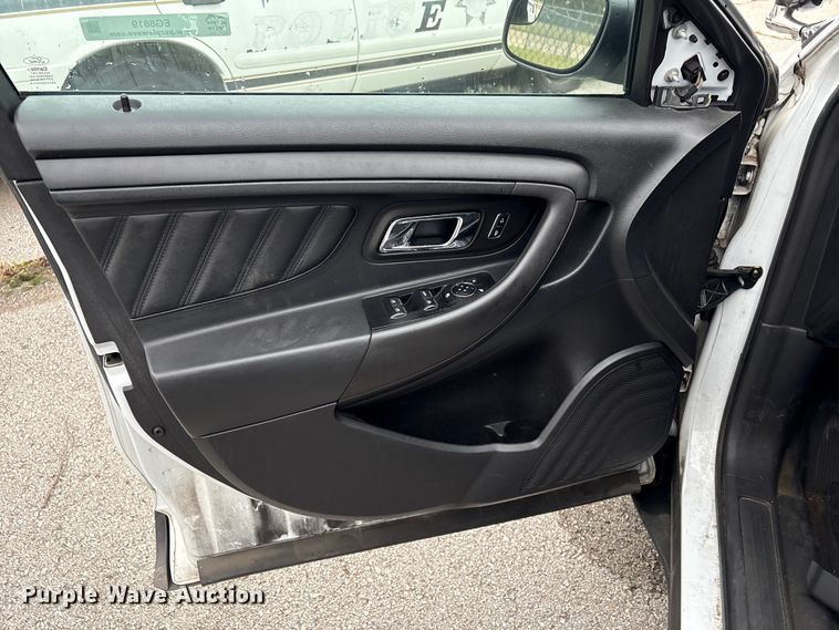 image for item EG8819 2016 Ford Taurus Police Interceptor 