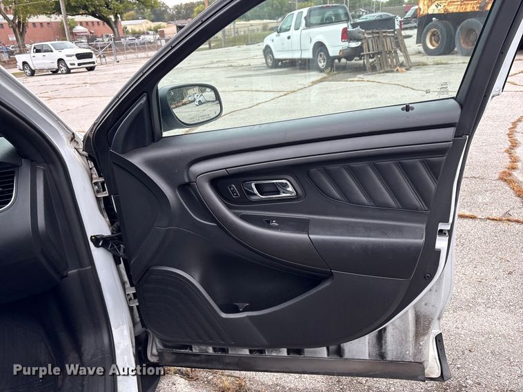 image for item EG8819 2016 Ford Taurus Police Interceptor 