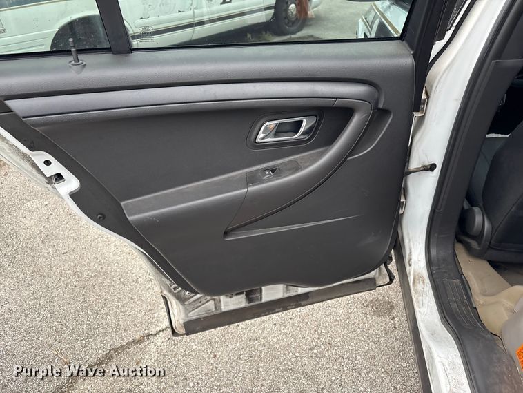 image for item EG8819 2016 Ford Taurus Police Interceptor 