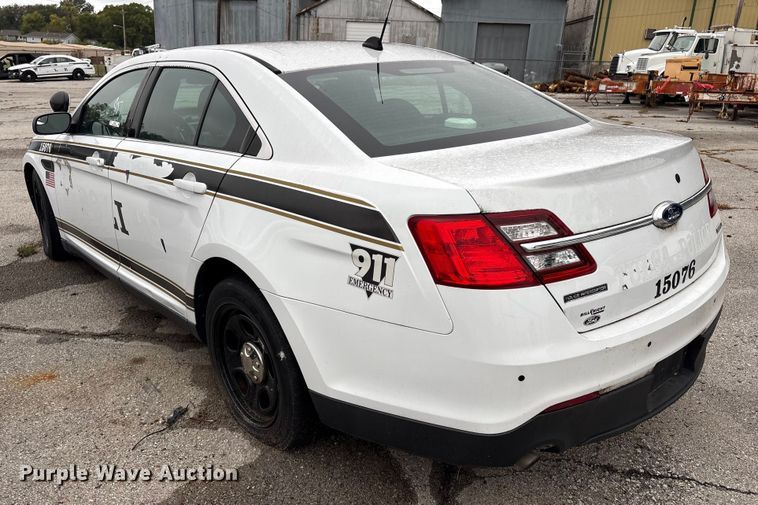 image for item EG8820 2015 Ford Taurus Police Interceptor 