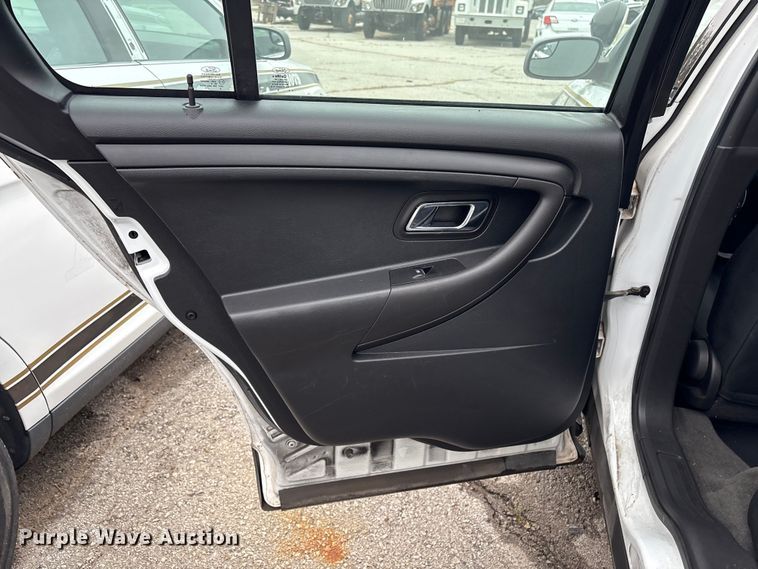 image for item EG8820 2015 Ford Taurus Police Interceptor 