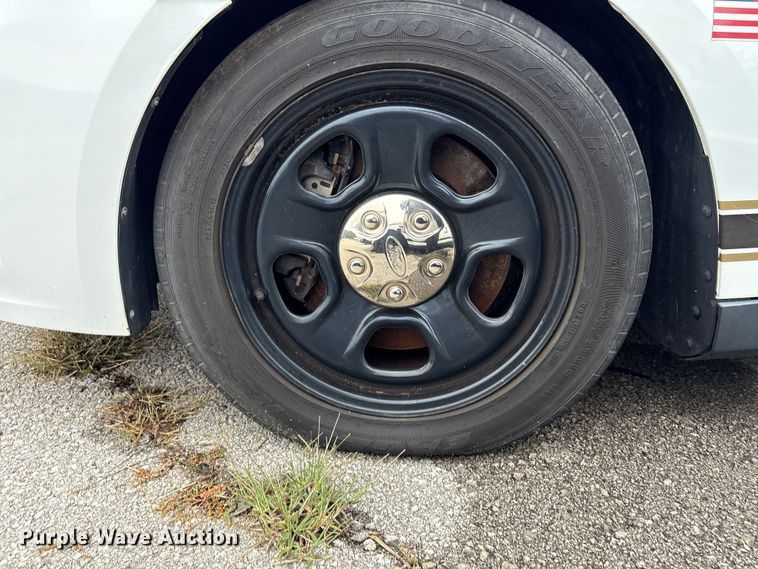 image for item EG8820 2015 Ford Taurus Police Interceptor 