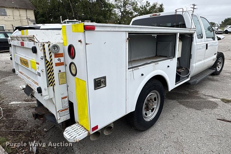 image for item EG8821 2012 Ford F250 SuperCab utility bed pickup truck