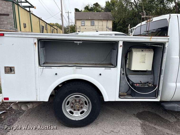 image for item EG8821 2012 Ford F250 SuperCab utility bed pickup truck