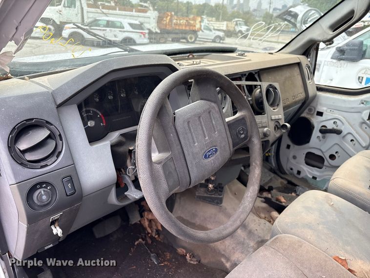 image for item EG8821 2012 Ford F250 SuperCab utility bed pickup truck