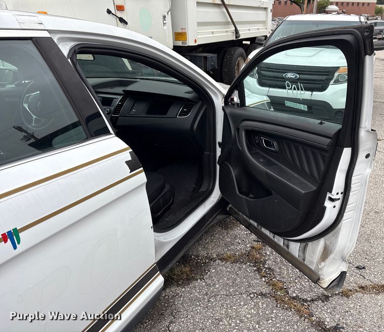 image for item EG8822 2015 Ford Taurus Police Interceptor 