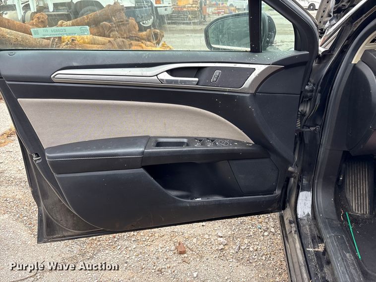 image for item EG8824 2019 Ford Fusion 