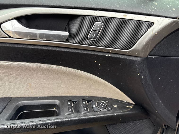 image for item EG8824 2019 Ford Fusion 