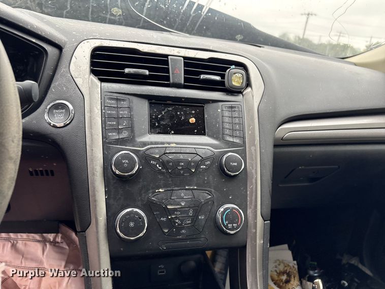 image for item EG8824 2019 Ford Fusion 