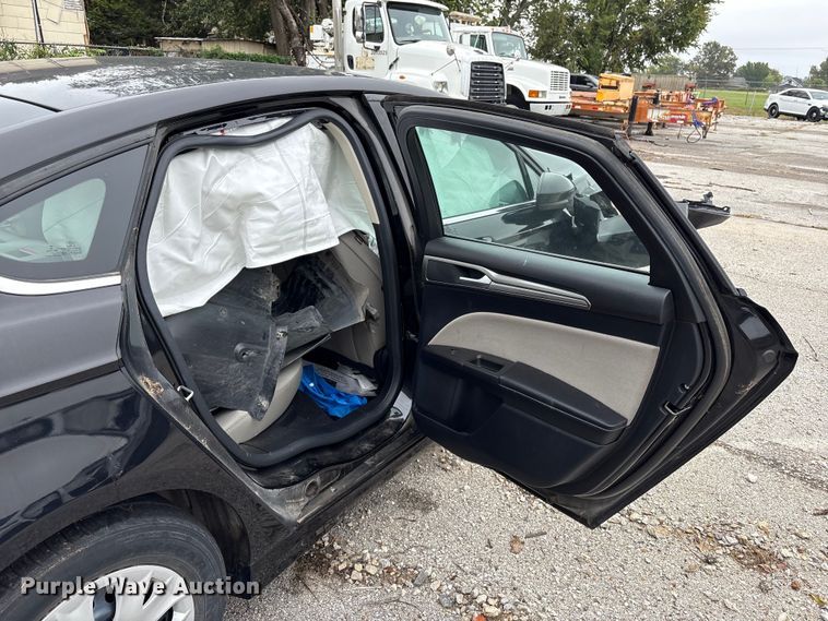 image for item EG8824 2019 Ford Fusion 