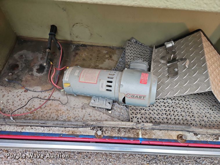 image for item EJ0071 1999 Ford E450 ambulance